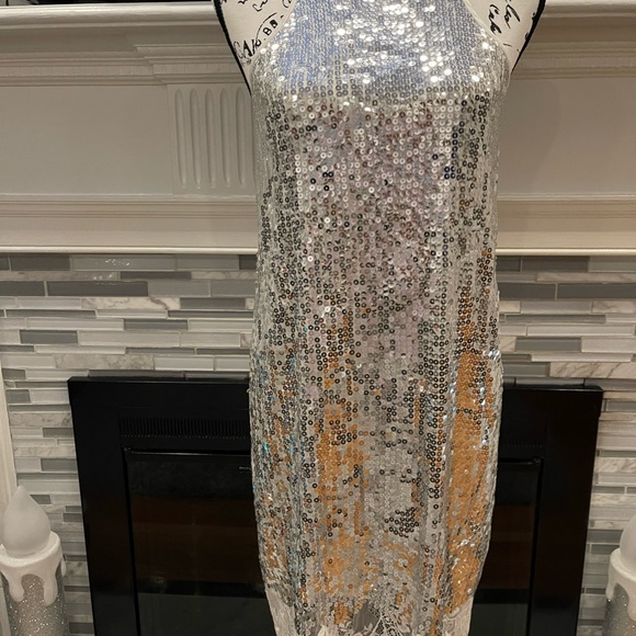 Beautiful sequins dress sleeveless - Picture 2 of 6